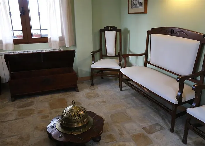 Rural Abriles فندق