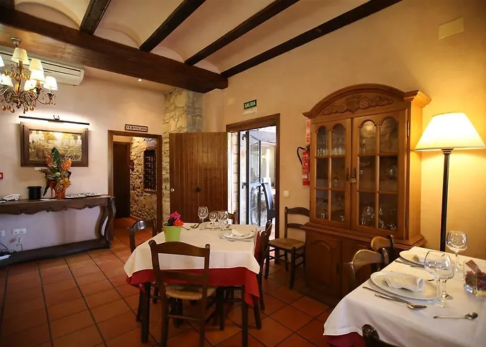 Rural Abriles فندق